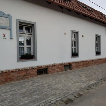 Klára-háza *