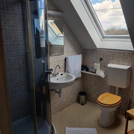Klara-haza Vendeghaz Guest house