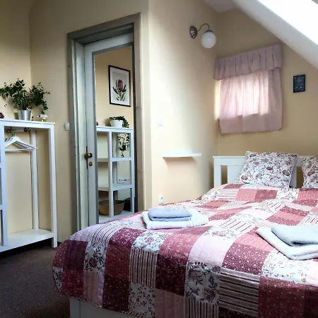 Klara-haza Vendeghaz Guest house *